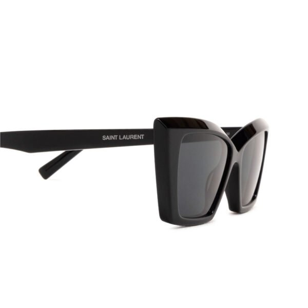 Yves Saint Laurent SL 657